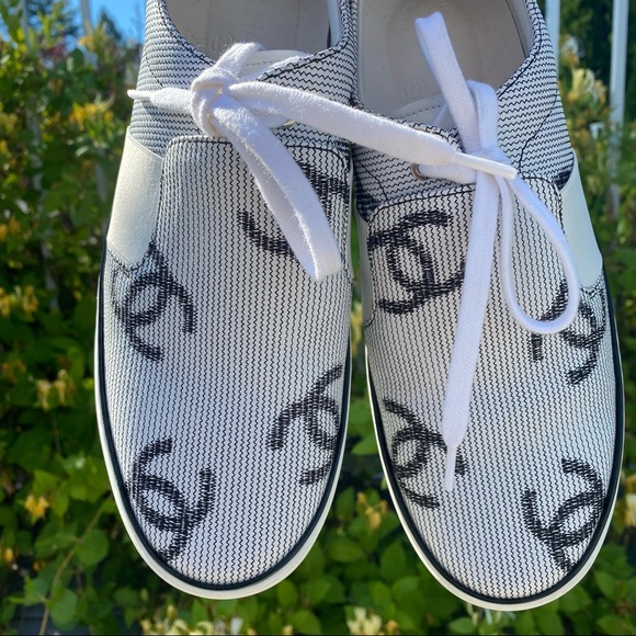 CHANEL Monogram Leather Low Top Sneakers - Picture 10 of 10